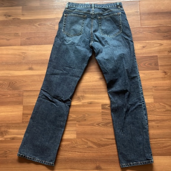 Old Navy Woman’s Jeans Bootcut Stretchy Size 28 or 8 short - Picture 3 of 7